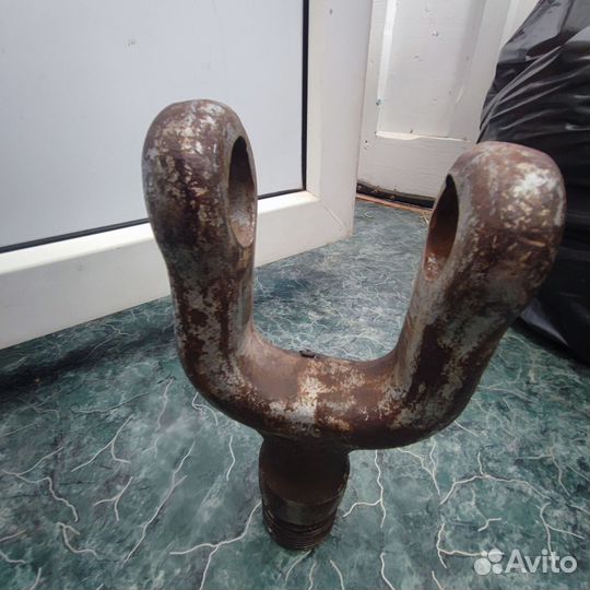 Буксировочный крюк man тга