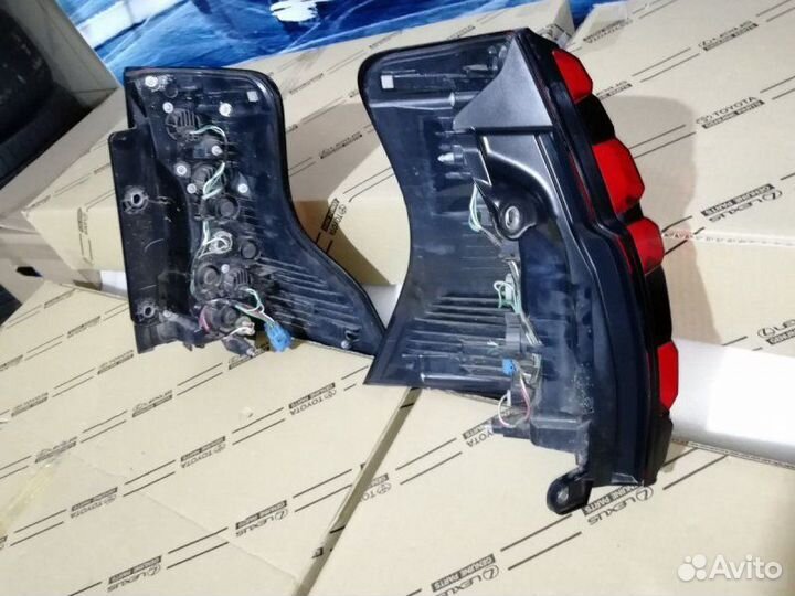 Фонарь Toyota Land Cruiser Prado 150 17-22