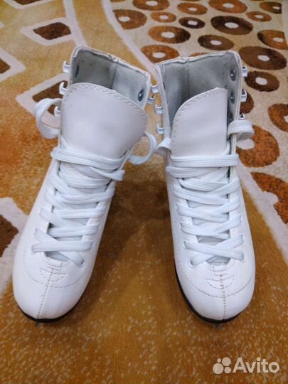 Коньки фигурные р 32