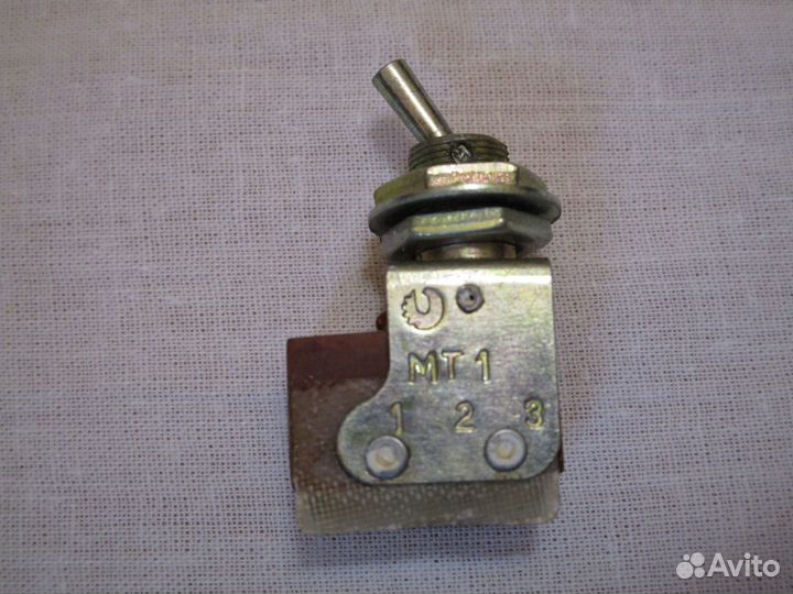 Радиодетали СССР,тумблеры,транзисторы