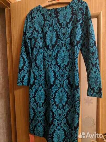 Трикотажное платье прилегающего силуэта. Особеннос