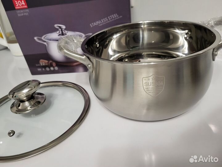 Кастрюля новая.22см. Подойдёт на подарок