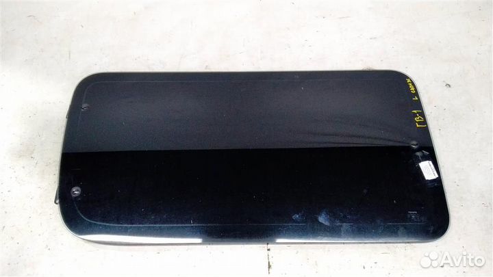 Стекло двери сдвижной левой открывающееся Toyota