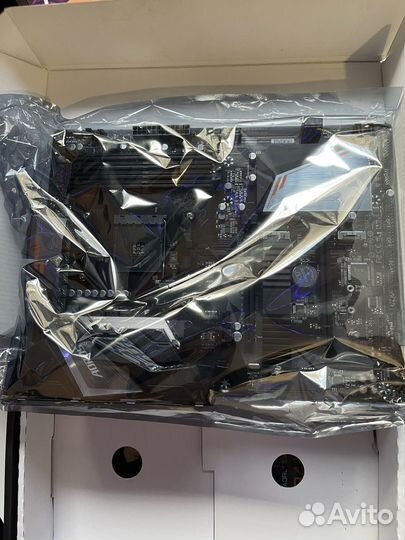 Материнская плата