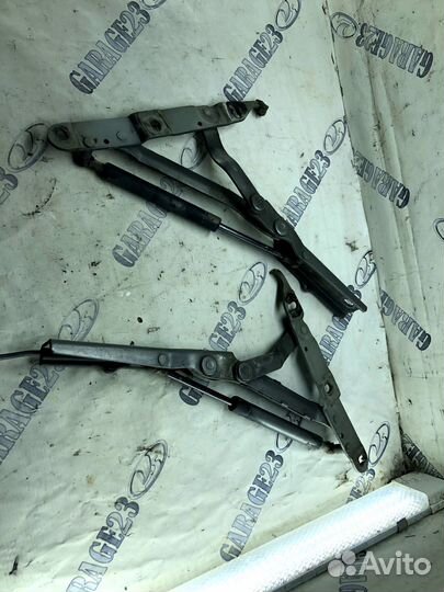 Петля багажника Audi 80 B3