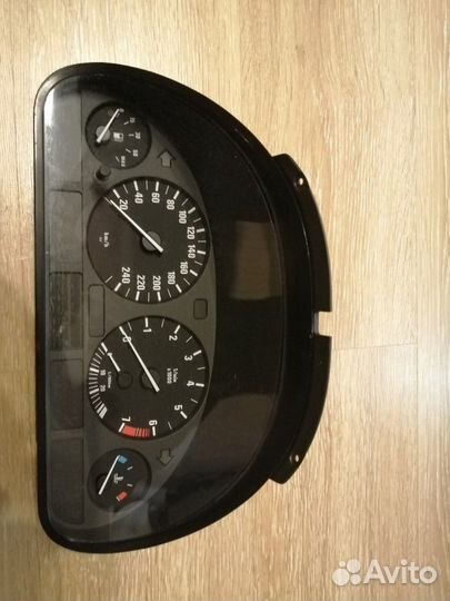 Приборная панель бмв Е39 520