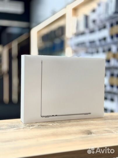 Macbook Air 15“ M2 8/256Gb Silver
