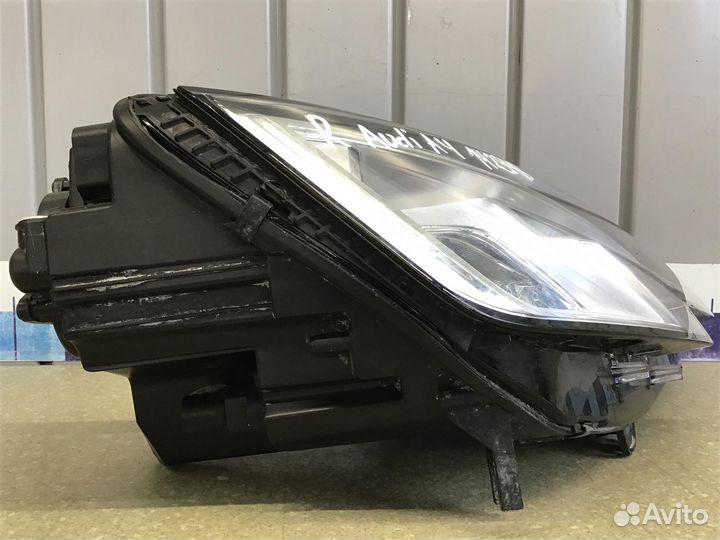 Фара правая Audi A4 B9 2015