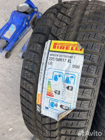 Pirelli Winter Sottozero 3 225/50 R17