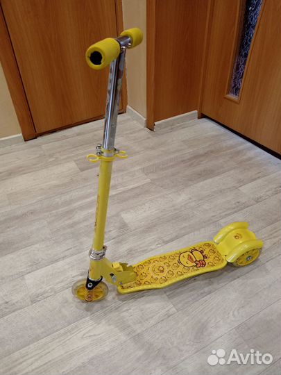 Самокат детский трехколесный