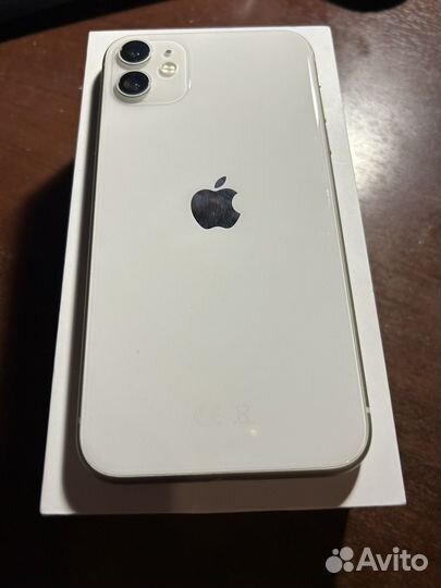 iPhone 11, 64 ГБ