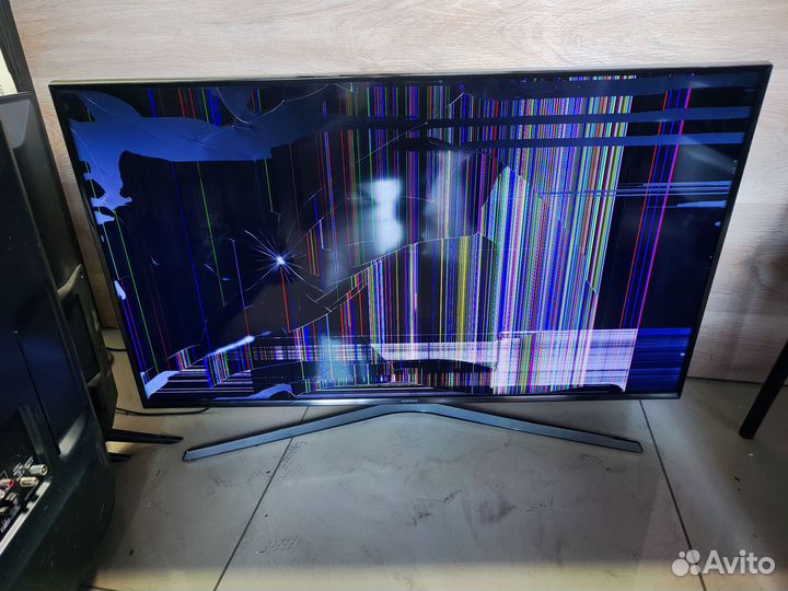Телевизор Samsung UE40J5500 (Разбор)(По запчастям)
