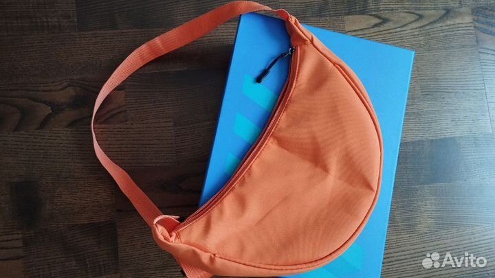 Поясная сумка