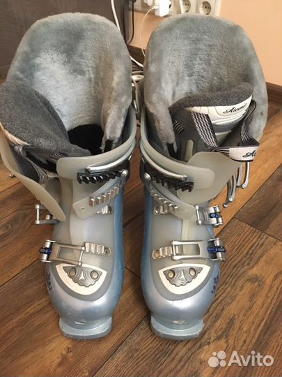 Горнолыжные ботинки Atomic