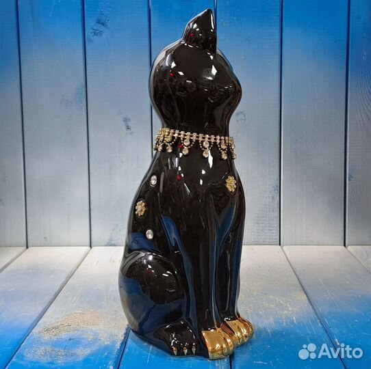 Статуэтка из фарфора Кошка, со стразами