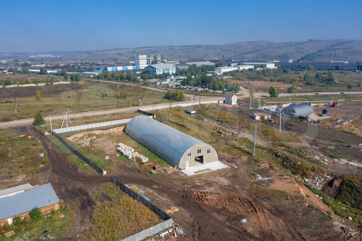 Производственная база, 820 м² на земельном участке