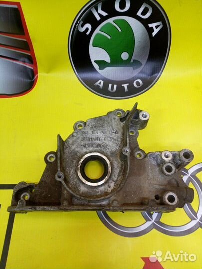 Крышка коленвала передняя Seat Leon хетчбек 4 дв