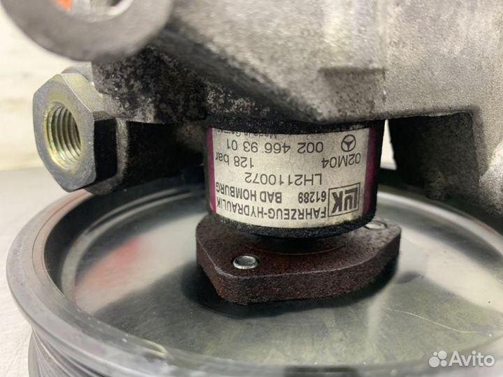 Насос гидроусилителя руля Mercedes C-Class W203