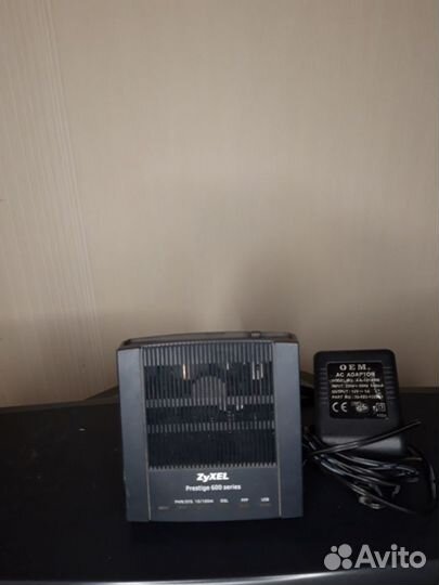 Продам маршрутизаторZyxel P-600