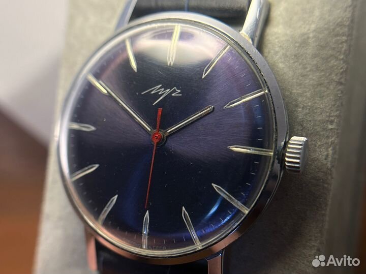 Очень редкие часы Луч синий обслужены СССР