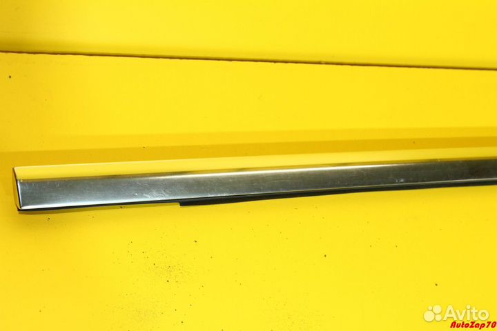 VW Phaeton Молдинг двери задней правой