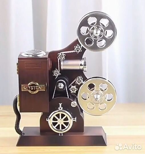 Музыкальная шкатулка кинопроэктор и граммофон