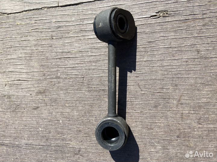 Стойка стабилизатора передняя левая MB W210