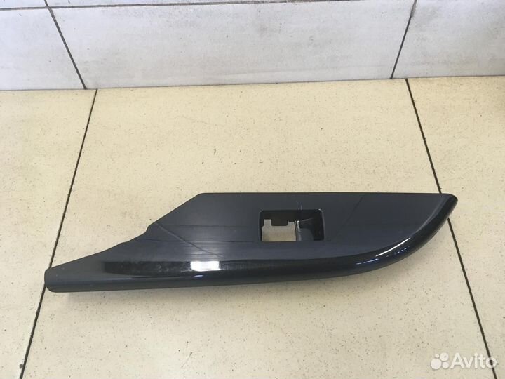 Накладка (кузов внутри) Hi Lux 2015