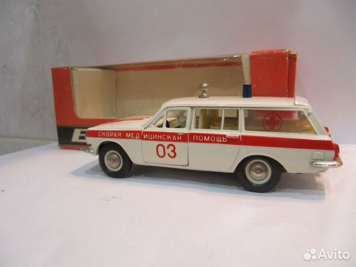 Волга газ 2402 А24. Скорая помощь. Коробка 1983