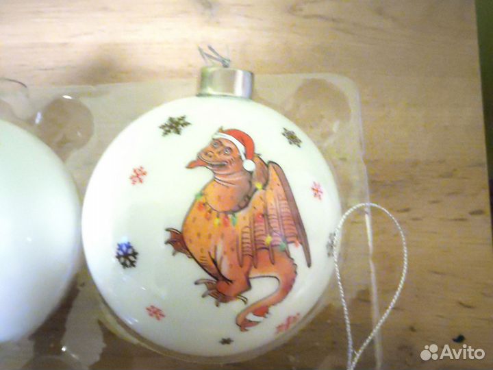 Ёлочные шары страдающие средневековье