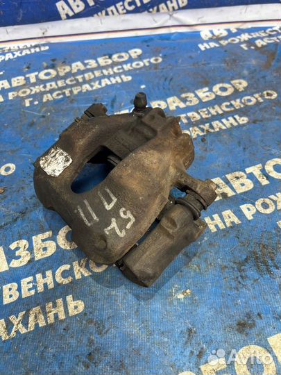 Передний правый суппорт Peugeot 308 хэтчбек EP6C