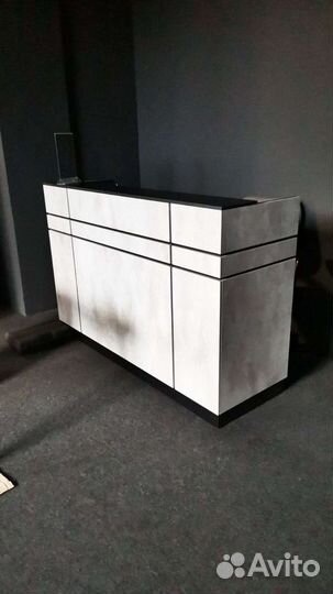 Стойка администратора от производителя на заказ