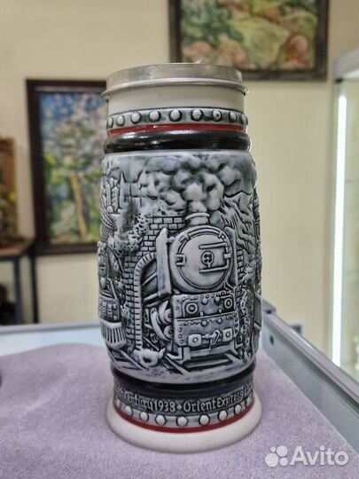 Пивная кружка с поездами