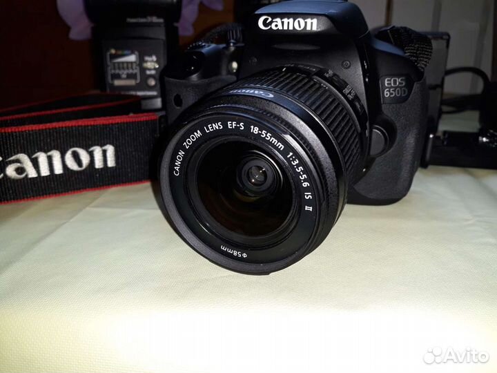 Зеркальная камера Canon EOS 650D