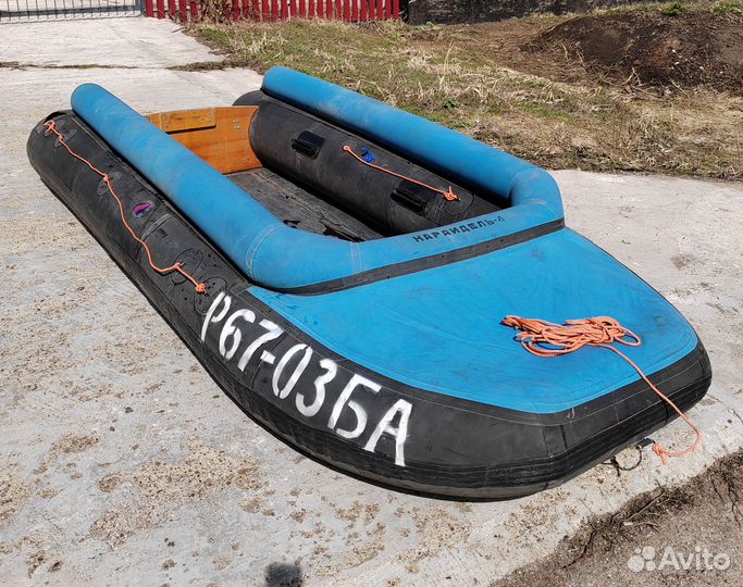 Продается моторная лодка Караидель 4