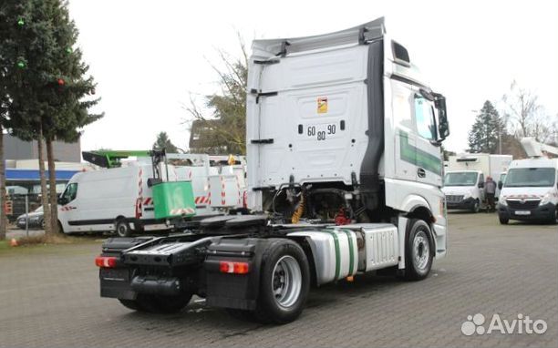 Pазбираем грузовик Mercedes-Benz Actros mpiv с 201