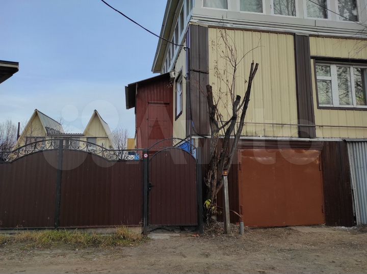 Дом 160 м² на участке 17 сот.