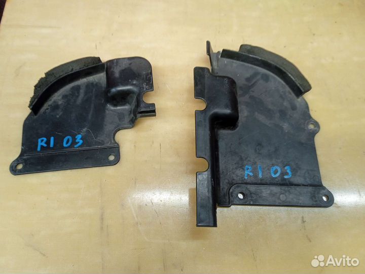 Yamaha R1 2002-2003. Пластик внутренний