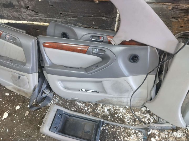 Салон toyota aristo 161