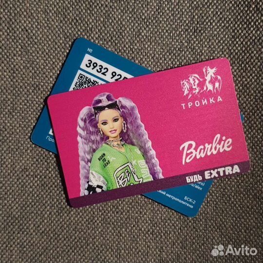 Карта Тройка Барби с сиреневыми волосами