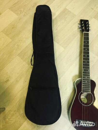 Акустическая гитара 