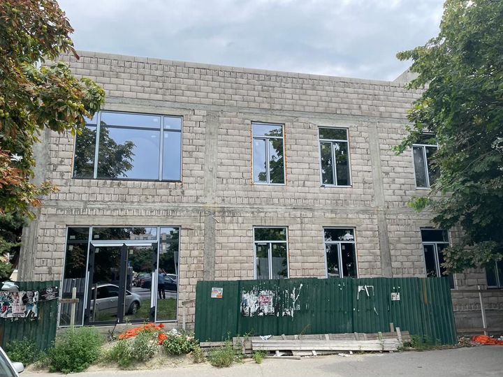 Здание, 340 м²