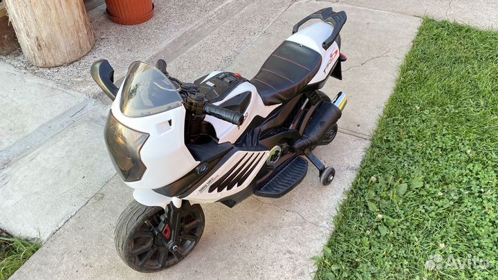 Детский электросамокат и электромотоцикл