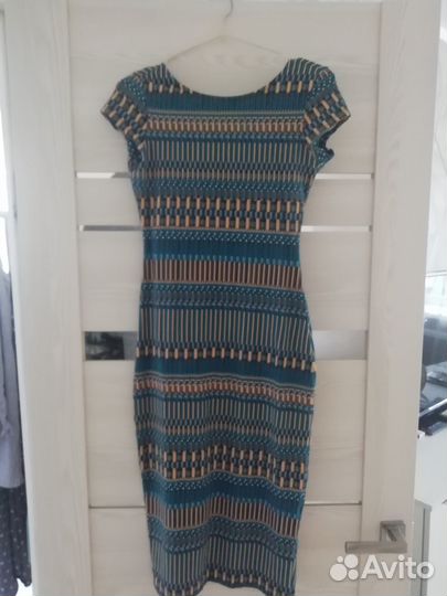 Продам платье 44 размера