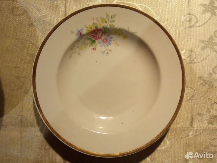 Глубокие суповые тарелки