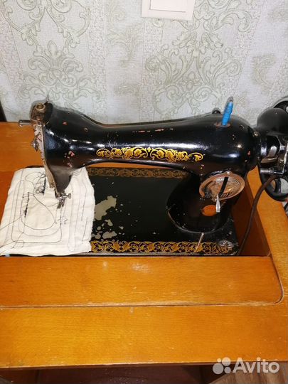 Швейная машина Подольск ножная