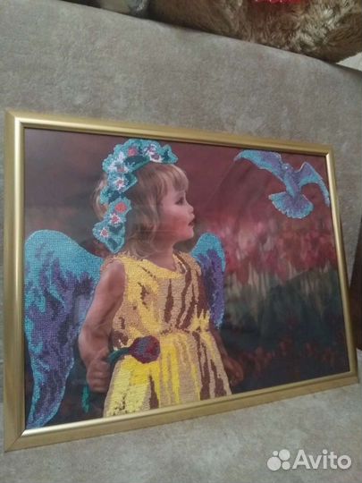 Картина вышита крестиком размер 30 на 40 см