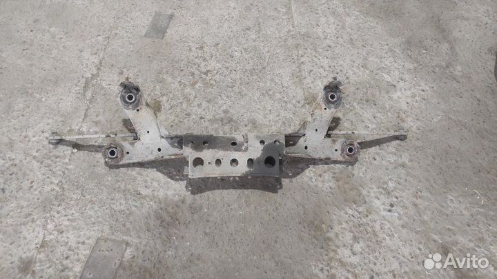 Подрамник балка задний Toyota Avensis T250 седан 1