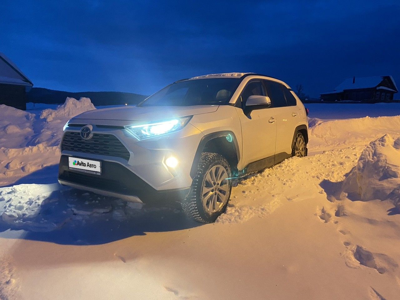 Toyota RAV4: фото владельца