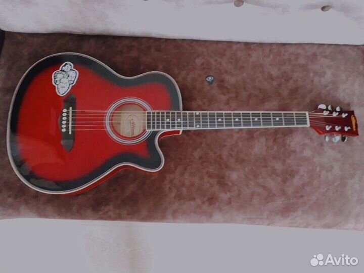 Акустическая гитара